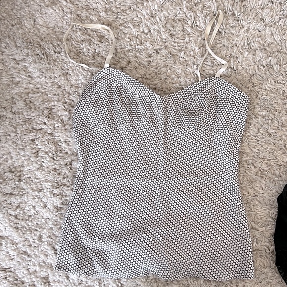 Bundle of silk tank tops - Picture 5 of 7